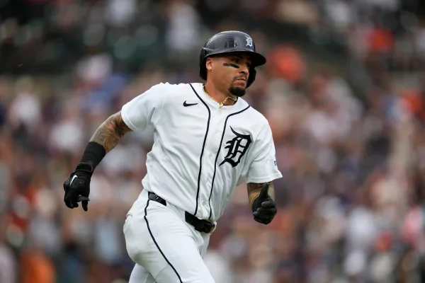 MLB|老虎2比1再見安打擊退道奇!李灝宇刷新台將單季出賽紀錄 2 巴耶茲(Javier Báez)敲出二壘安打