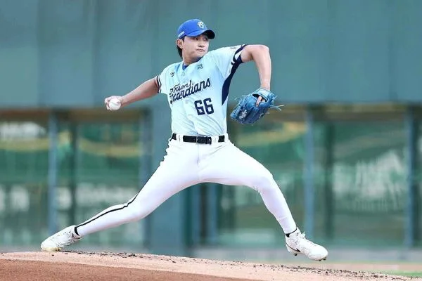 悍將派出李東洺先發