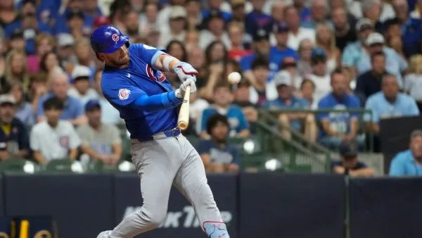 MLB|拉臘安打向對手說再見!釀酒人延長賽4:3擊退小熊 2 凱利敲安幫助小熊取得領先